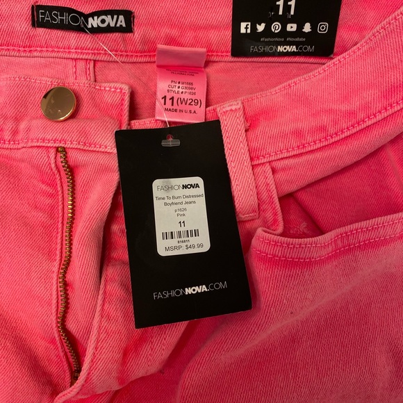 Fashion Nova ripped jeans, never worn tags still on - Picture 2 of 3